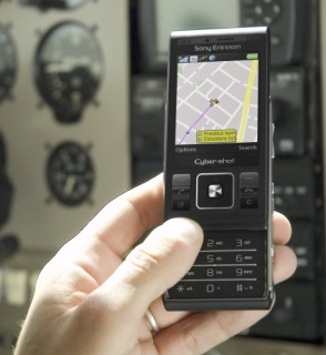 Sony Ericsson C905: tem GPS
