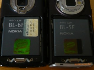 O N95 8 GB usa uma bateria BL-6F, mais grossa. O N95, uma BL-5F. 