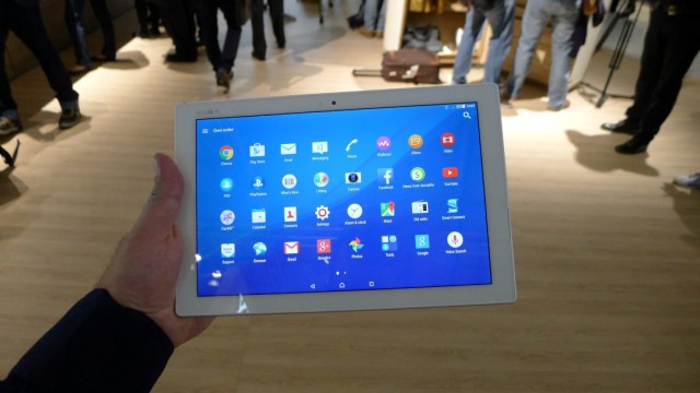 Sony Xperia Z4 tablet - 01