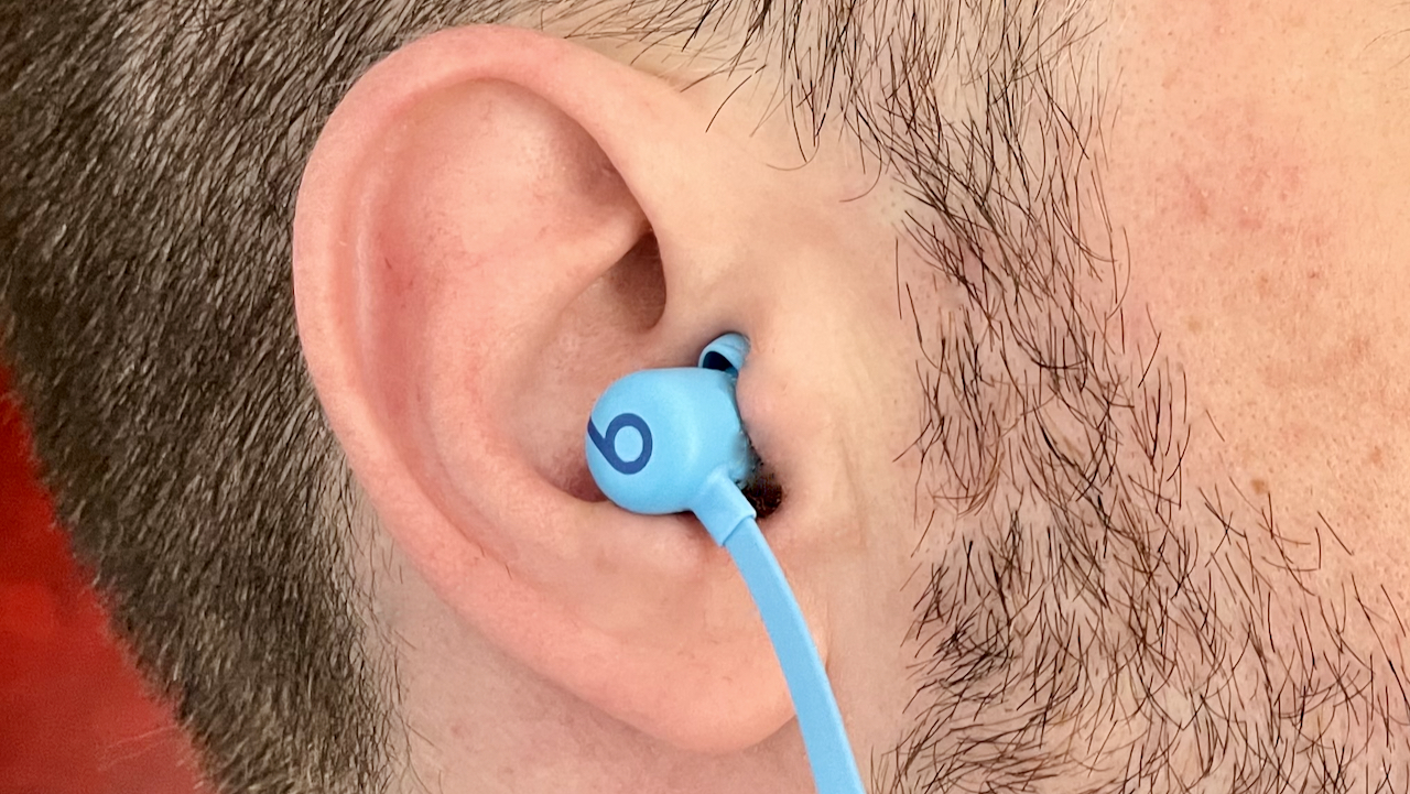Beats Flex – Auriculares sem fios para utilização durante um dia